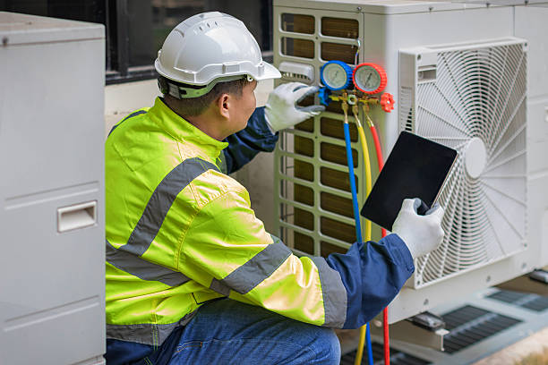 Professional Ac Installation technician working in Fishers Hill, VA
